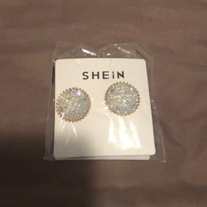 Fashionable costume earrings